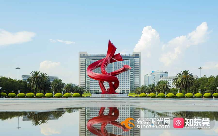 1654222550894901.jpg 2017年6月23日 +东莞广播电视台+中心广场红丝带2(唐幸耀 摄)_副本.jpg