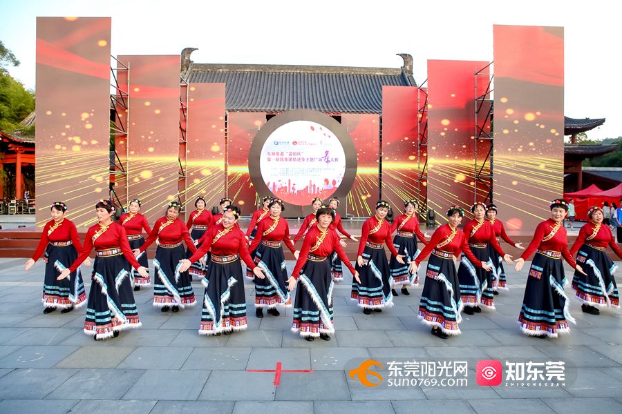 1695865641913021.jpg 广场舞7.jpg