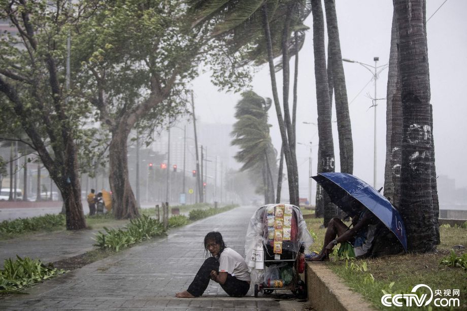 台风玉兔登陆菲律宾 多地遭狂风暴雨