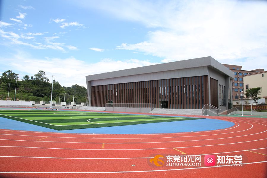1629886829899034.jpg 香城小学运动场.jpg