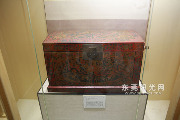 明朝万历年间宫廷御用衣箱亮相东莞 市场估价逾千万