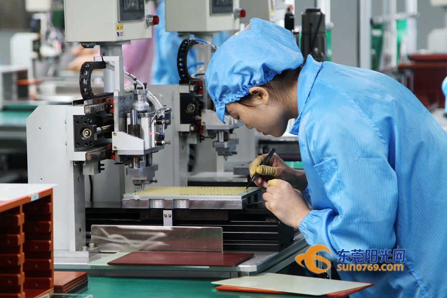 东莞中探探针有限公司 虎门 杜洁莹摄.JPG