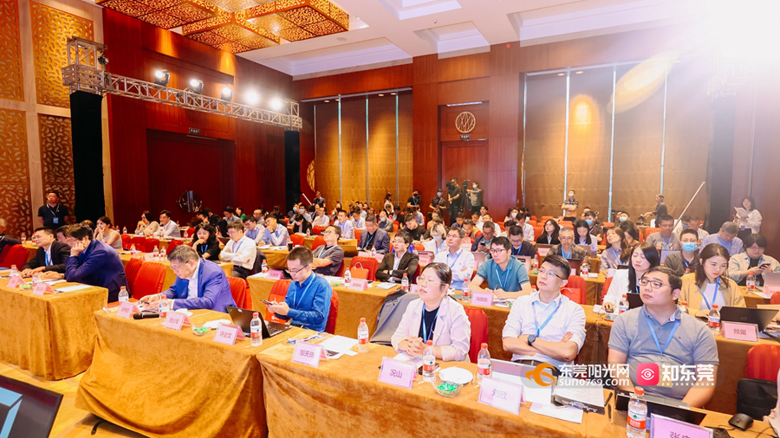 1683883413739906.jpg 现场吸引了产业链上下游企业高管、投资机构、专业媒体等人参加.jpg