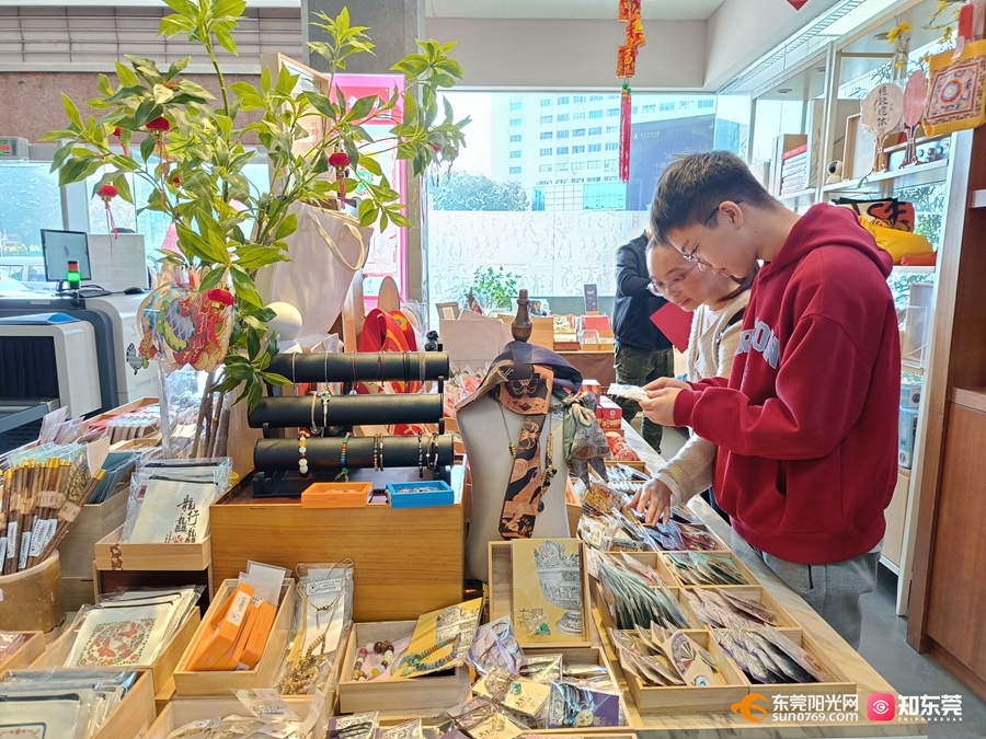 1707885529123472.jpg 4.jpg