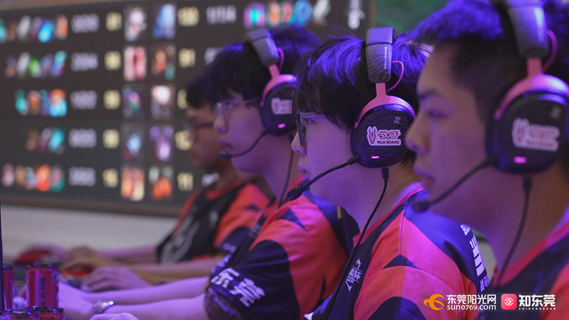 1726638370538163.jpg 中秋经济(万达).mp4_20240918_125723.120.jpg