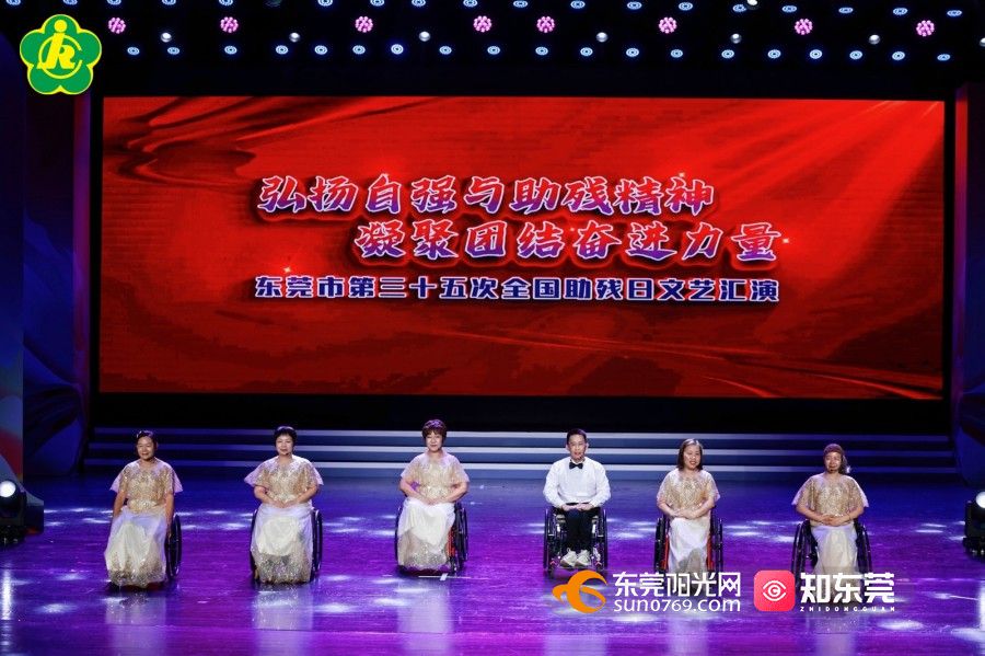 1747385194523655.jpg 合唱《一个也不能少》.jpg