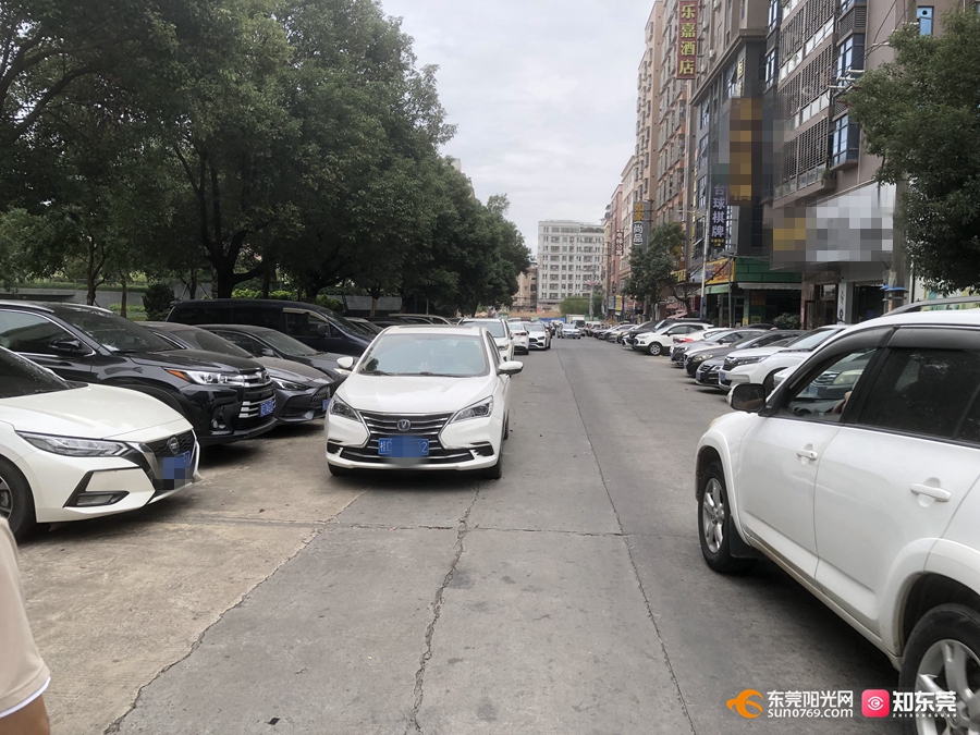 1748331699468379.jpg 嘉宏银朗豪庭(整治前) (1).jpg