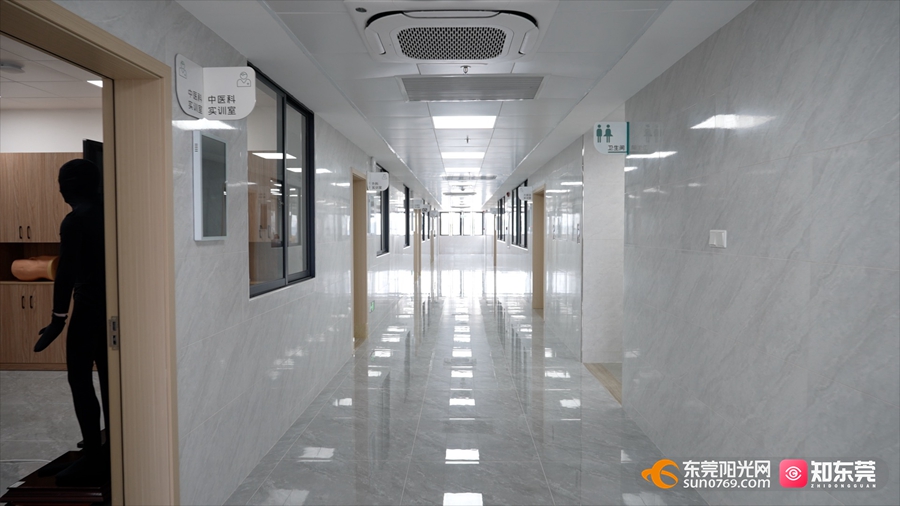 1752033914893869.jpg 11楼走廊.jpg