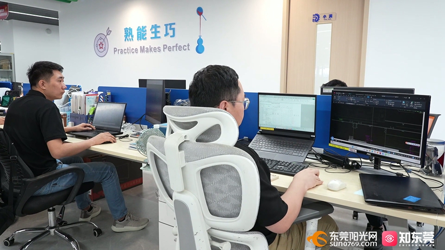 1753073869648951.jpg 德尔智慧(AI系列报道).mp4_20250720_122235.568.jpg