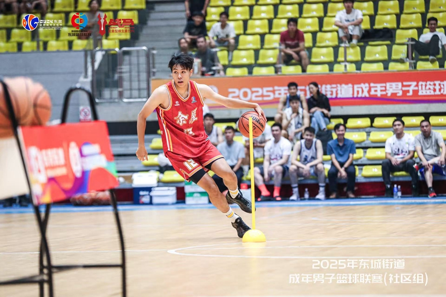 1755913348147278.jpg 乙组三、四名对决中,石井社区力克光明社区.jpg