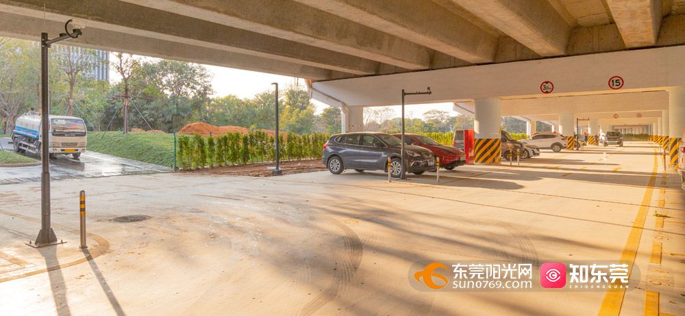 1756641091950558.jpg 2025年1月10日,滨海湾OPPO园.jpg