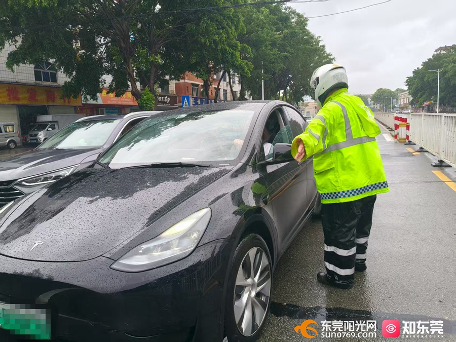 1758700469232936.jpg 3.jpg