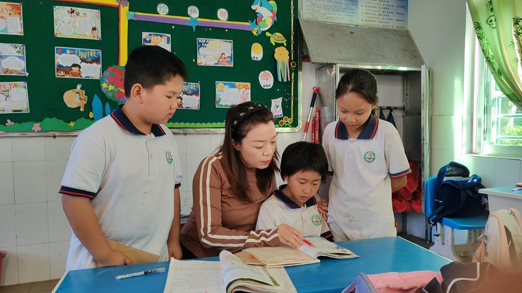 1759539789448501.jpg 6.jpg