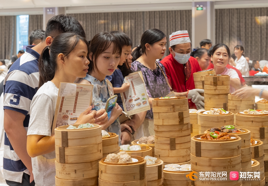 1759630975278386.jpg 酒楼早茶3.jpg