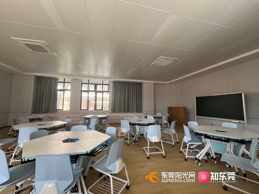 东坑镇第三小学 (1).jpg