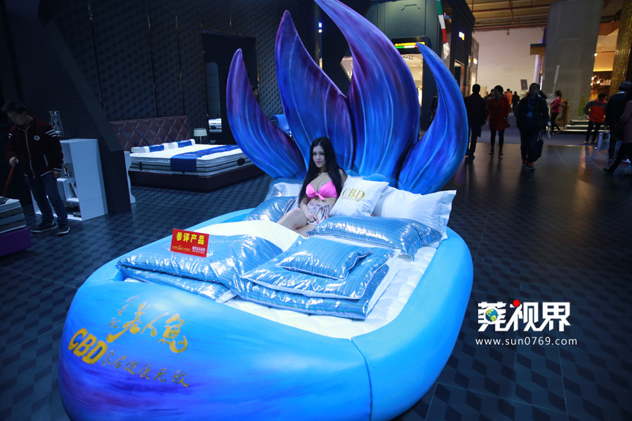 本届名家具展的参评作品——"美人鱼"软体床垫.