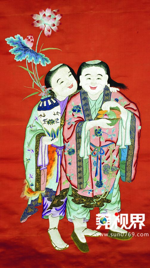 清光绪红缎平金绒绣和合二仙轴