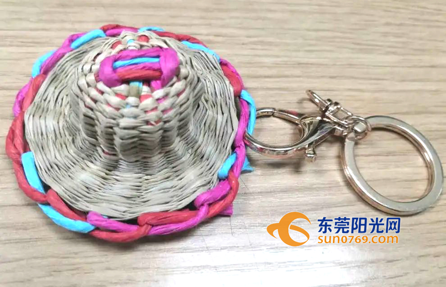 莞草帽子成品.jpg