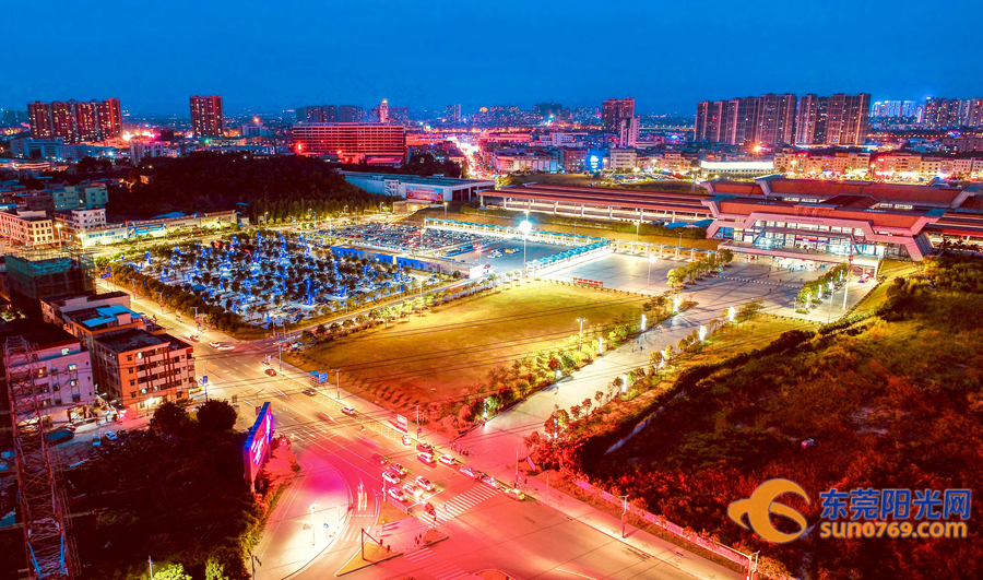 21,文明建设 《茶山火车站夜色》.jpg