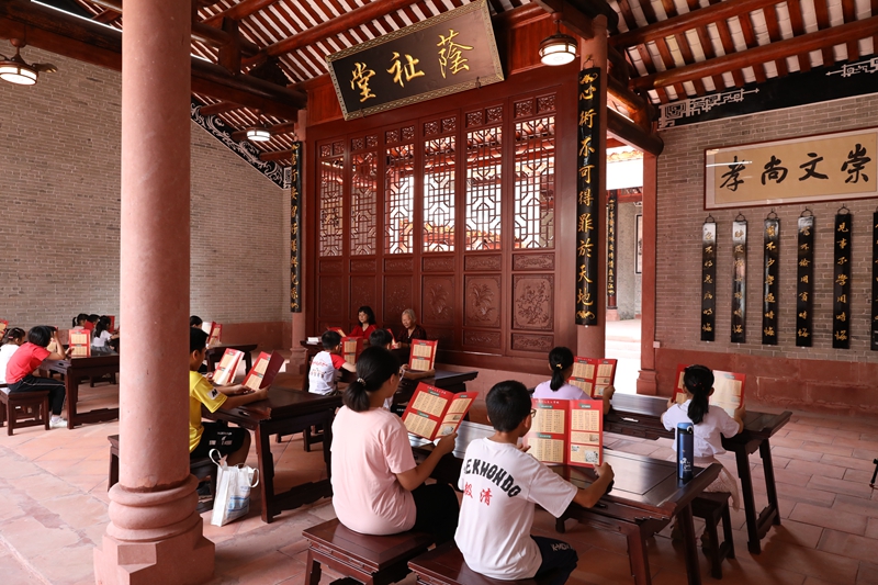 1619496800312459.jpg 20210424下朗国学馆 村民小朋友学三字经 陈嘉豪摄 (64).JPG